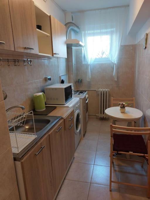 Garsoniera Centrala Renovata Bukareszt Zewnętrze zdjęcie