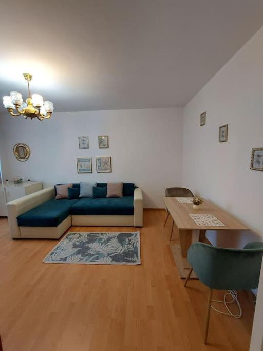 Garsoniera Centrala Renovata Bukareszt Zewnętrze zdjęcie