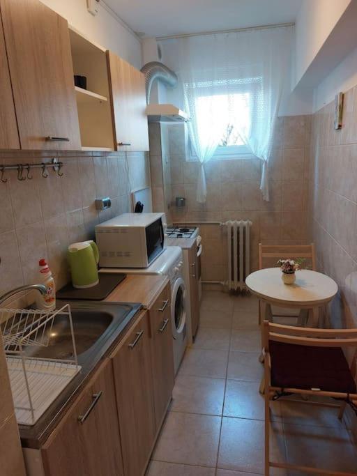 Garsoniera Centrala Renovata Bukareszt Zewnętrze zdjęcie